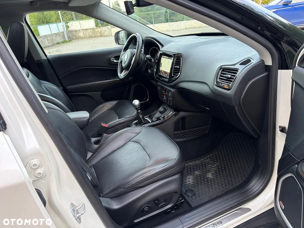 Jeep Compass - 10