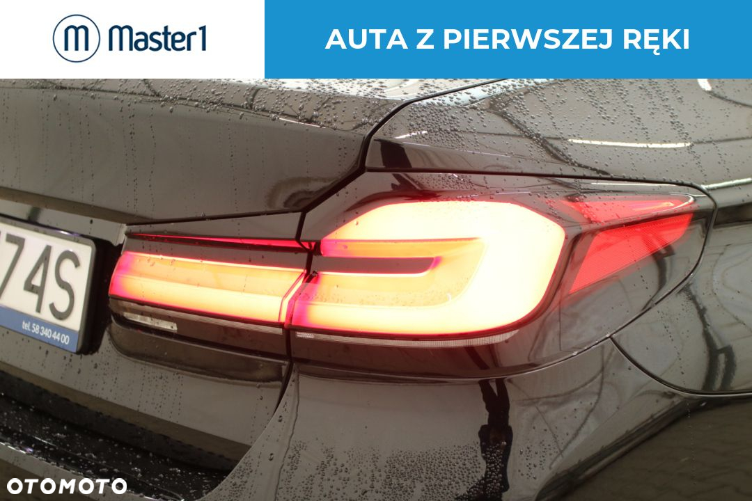 BMW Seria 5 520i mHEV - 11