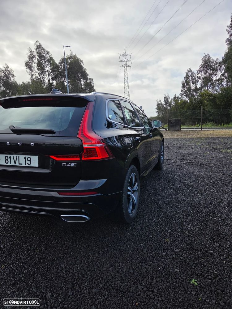 Volvo XC 40 2.0 D4 R-Design AWD - 3