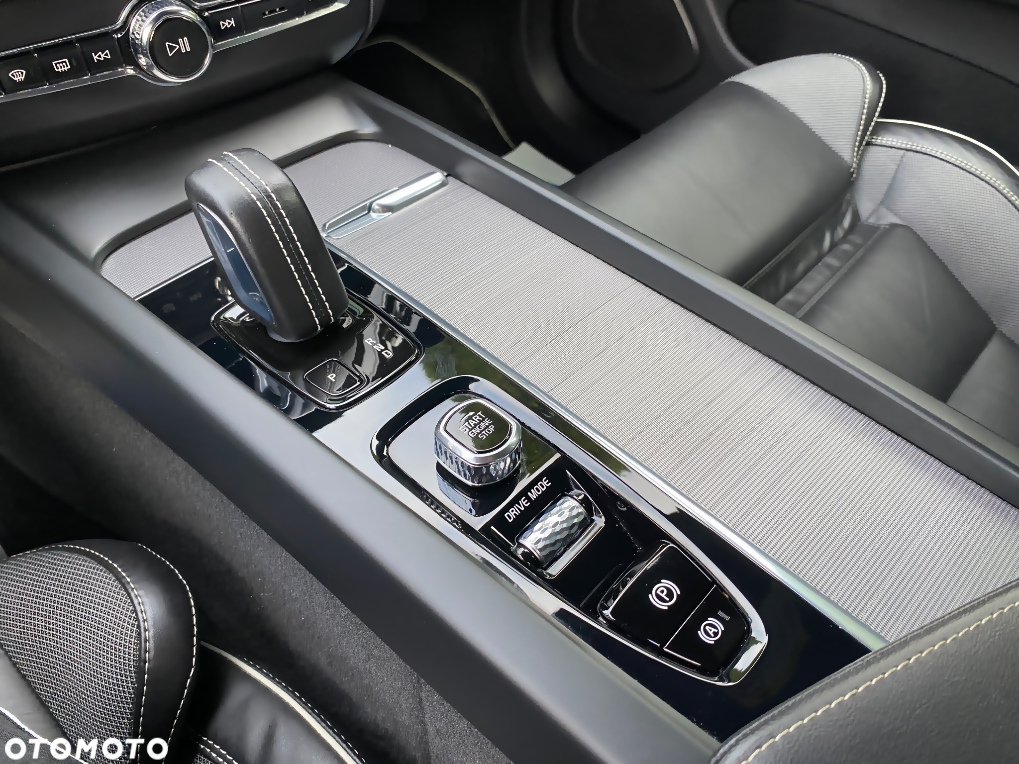 Volvo XC 60 B4 D Geartronic RDesign - 30