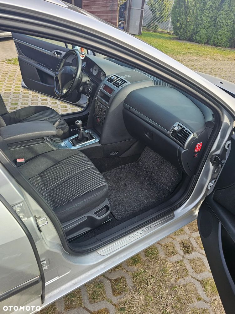 Peugeot 407 - 16