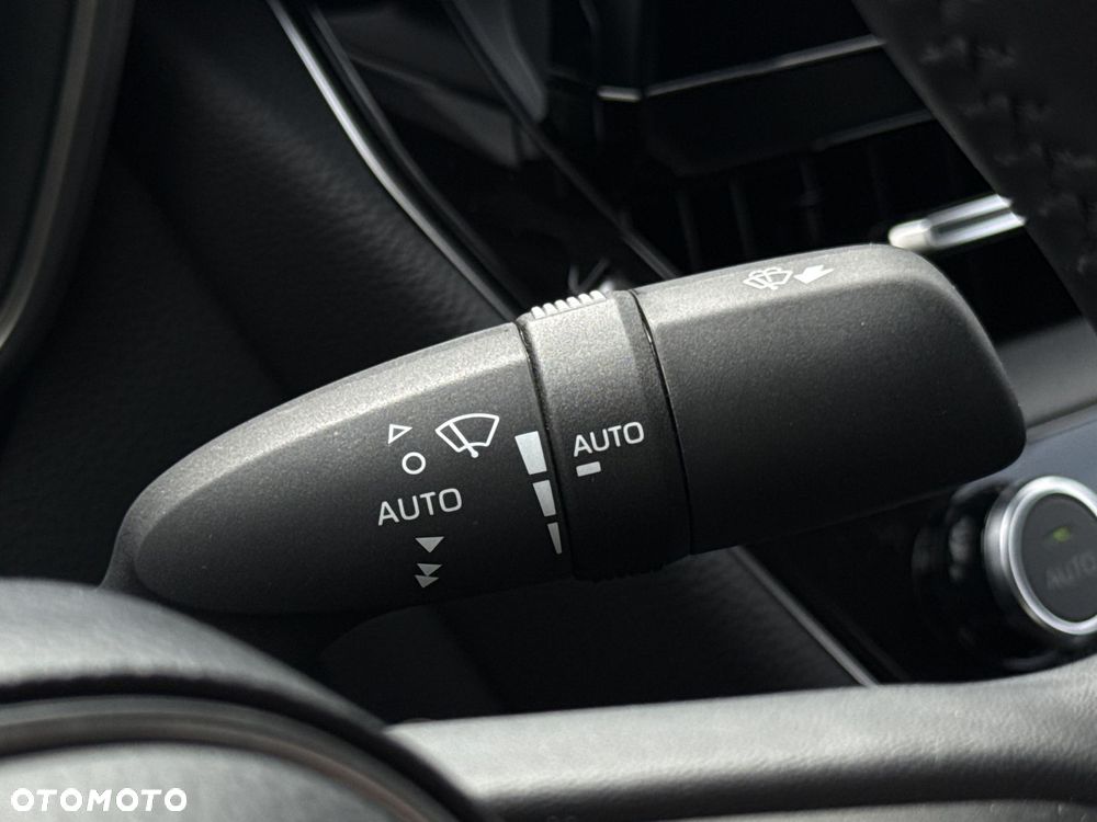 Toyota Corolla 1.8 Hybrid Comfort - 21