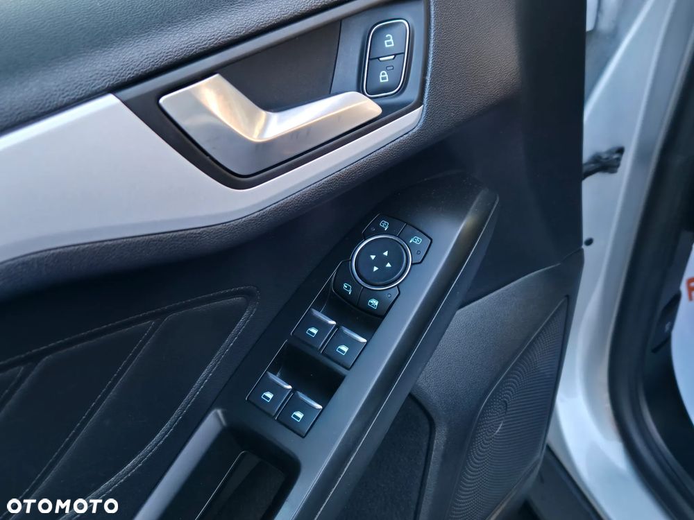 Ford Focus 1.5 EcoBlue Start-Stopp-System TITANIUM DESIGN - 27