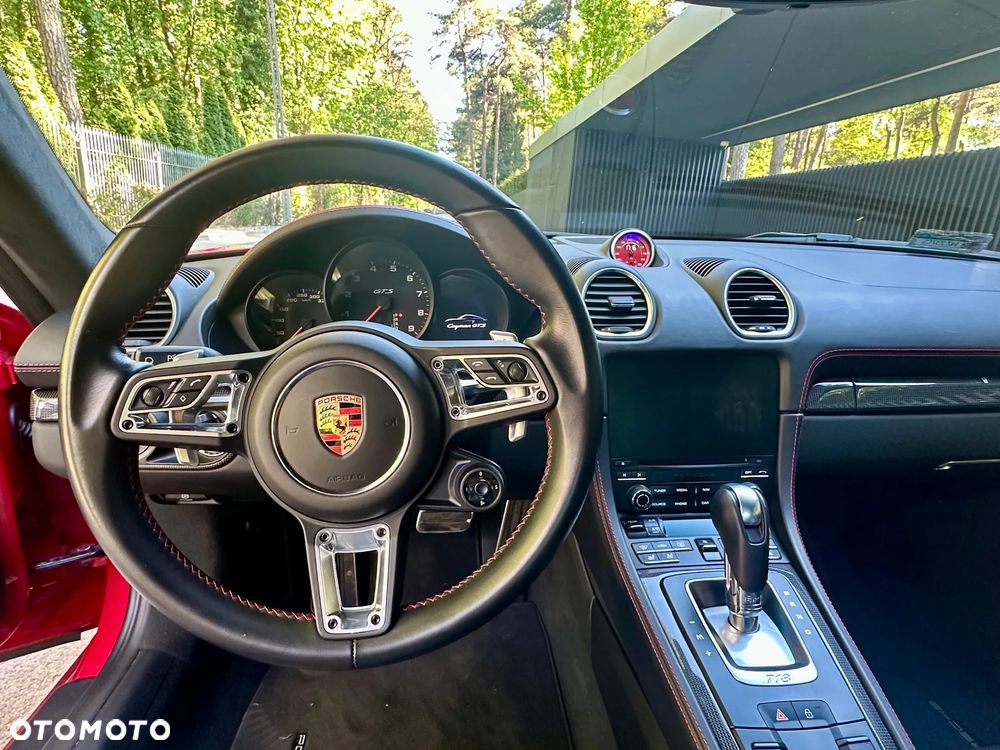 Porsche 718 Cayman - 12