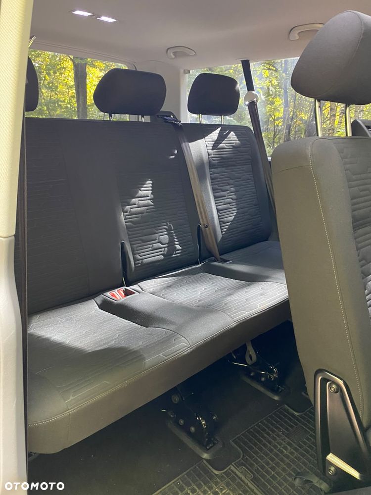 Volkswagen Caravelle - 33