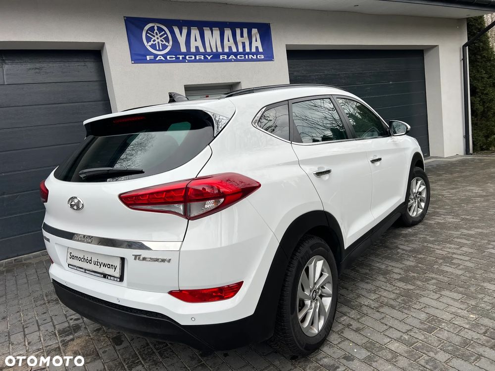 Hyundai Tucson 1.7 CRDI BlueDrive Style 2WD - 11