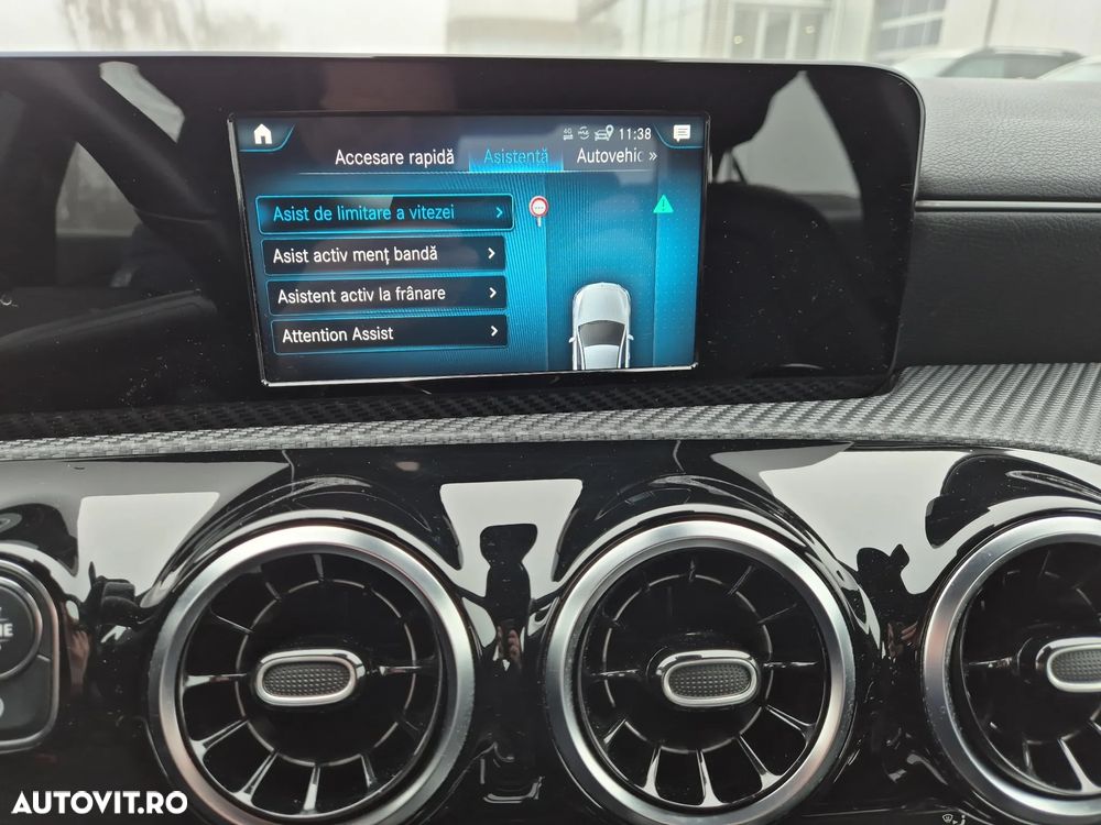 Mercedes-Benz A 200 Sedan 7G-DCT - 17