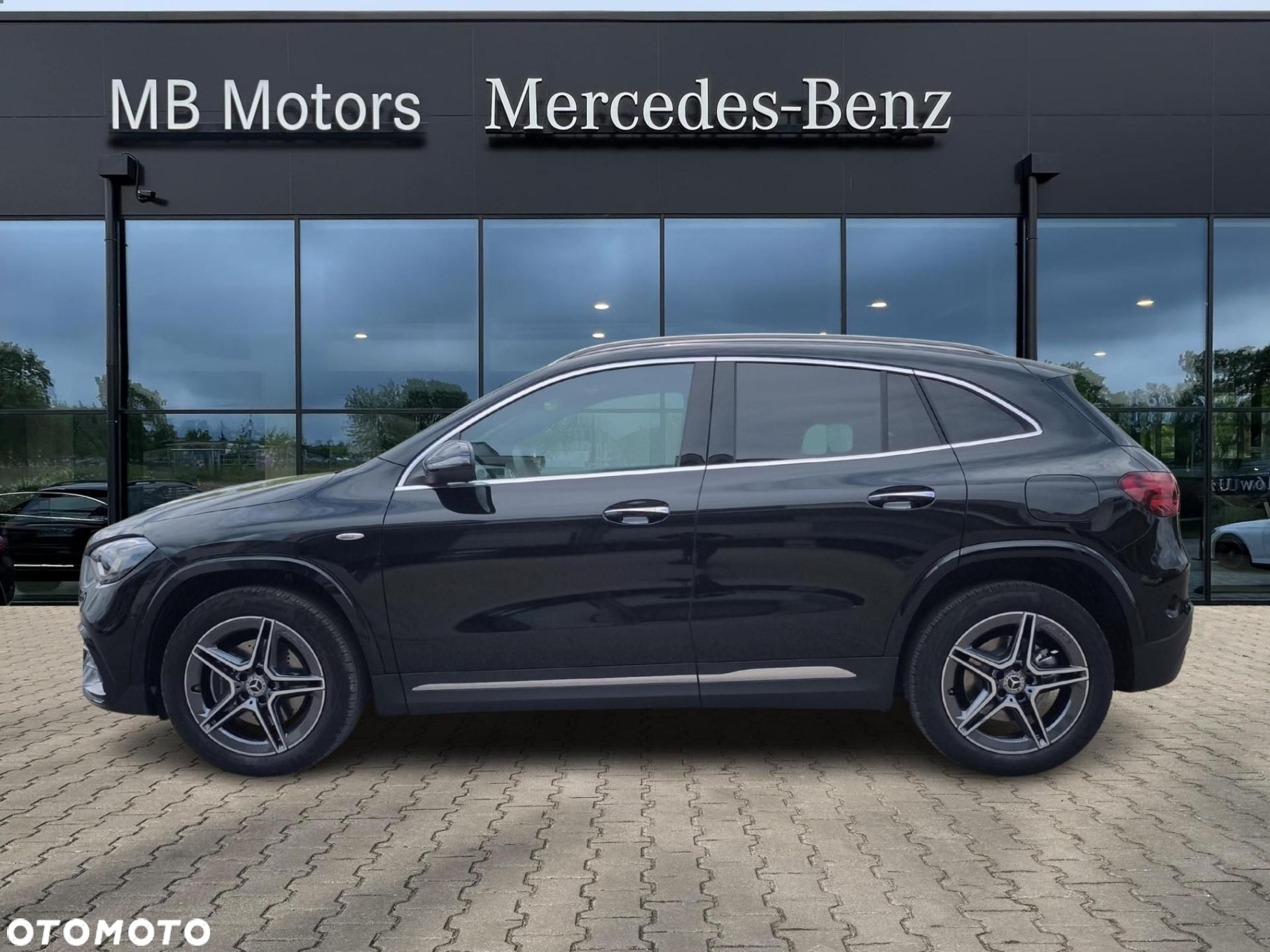 Mercedes-Benz GLA - 3