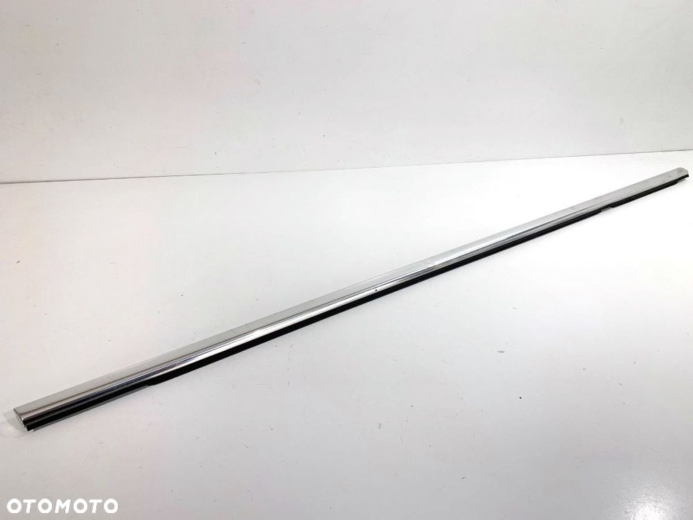 LISTWA ZGARNIAJĄCA TYŁ PRAWY  OPEL ZAFIRA TOURER C (P12) 2011 - 2022 1.6 CDTI (75) 100 kW [136 KM] - 1