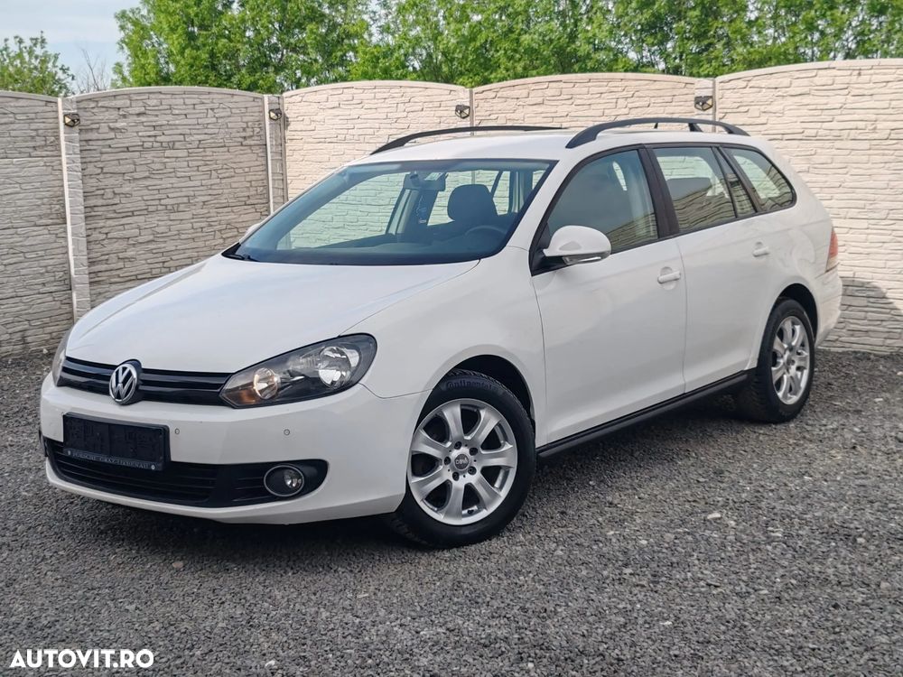 Volkswagen Golf - 1