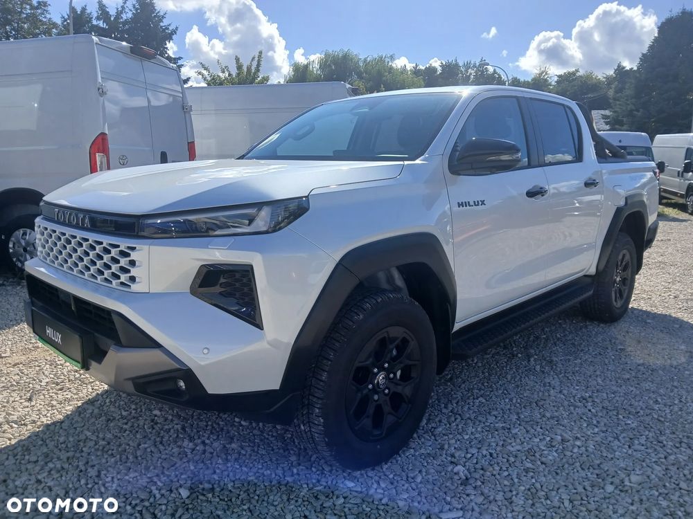 Toyota Hilux 2.8 D-4D mHEV Double Cab Invincible 4x4 - 24