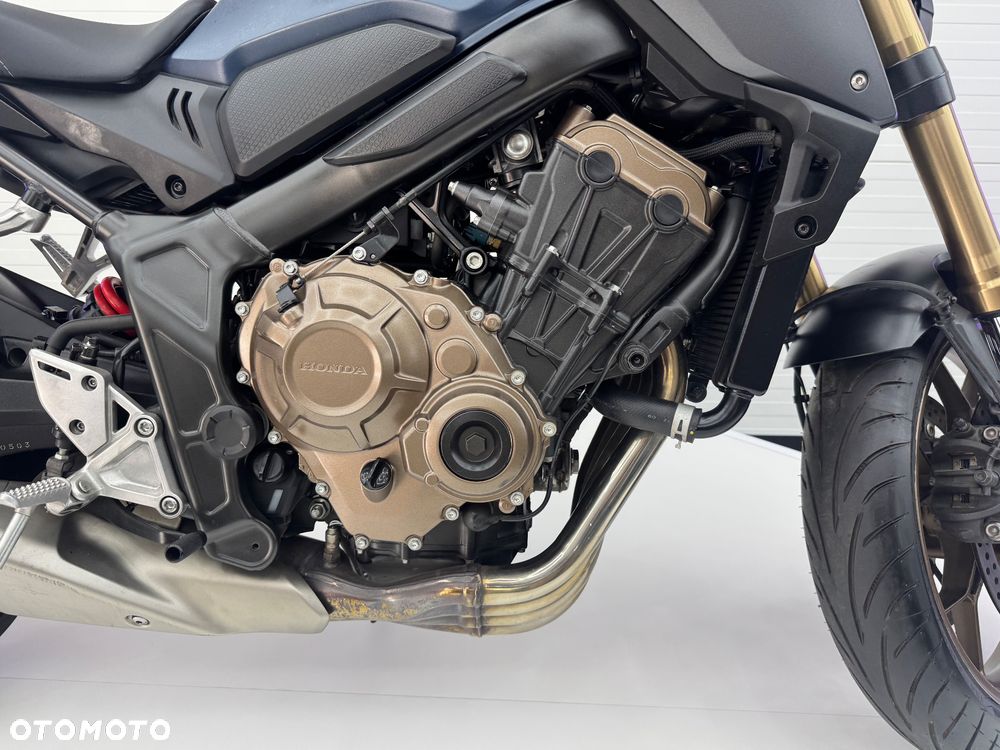 Honda CB - 12