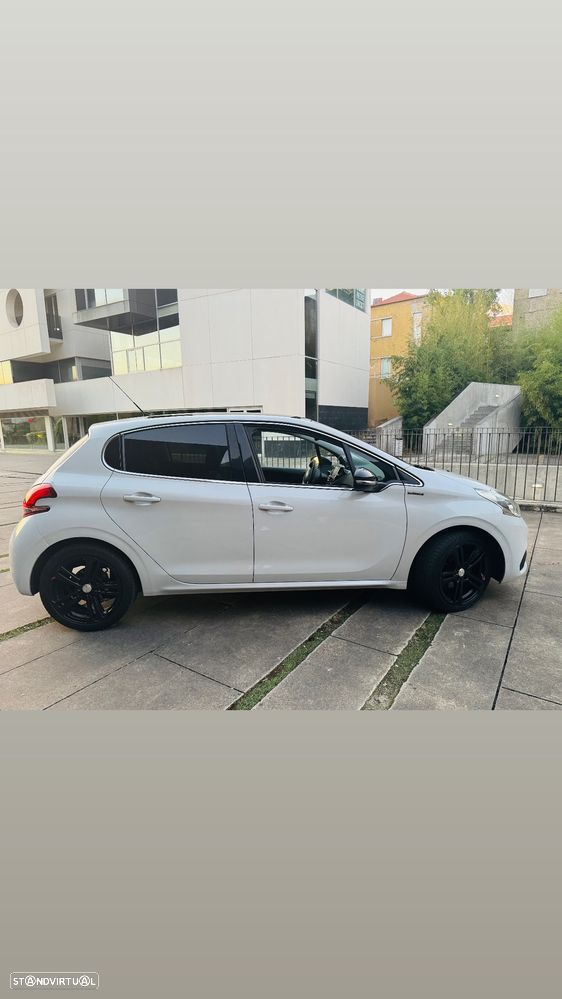 Peugeot 208 1.6 BlueHDi GT Line - 14