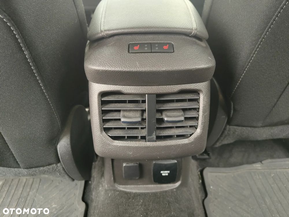 Ford Mondeo 2.0 TDCi Titanium PowerShift - 24