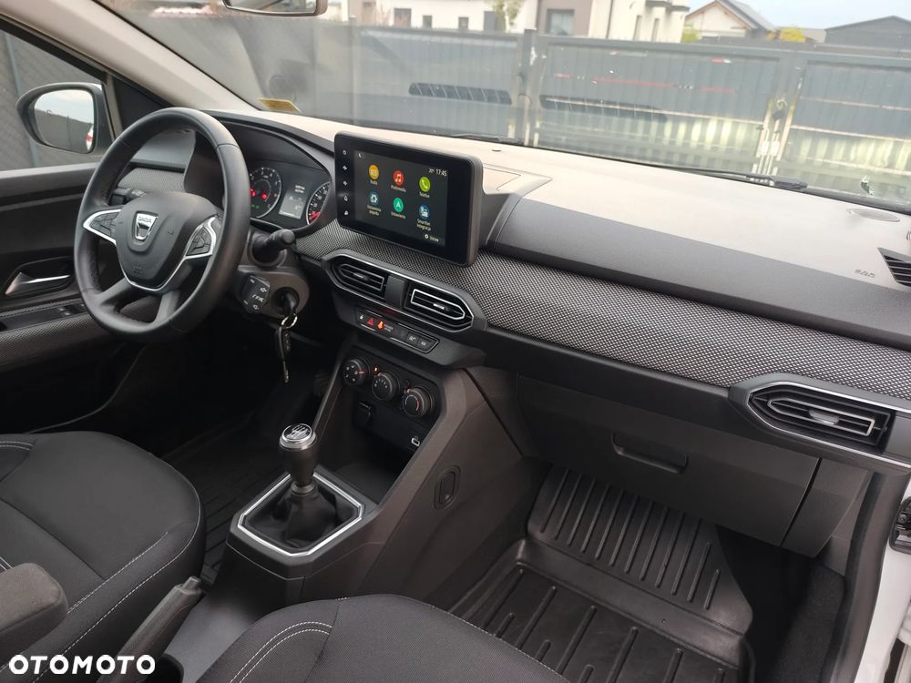 Dacia Sandero TCe 90 Essential - 21