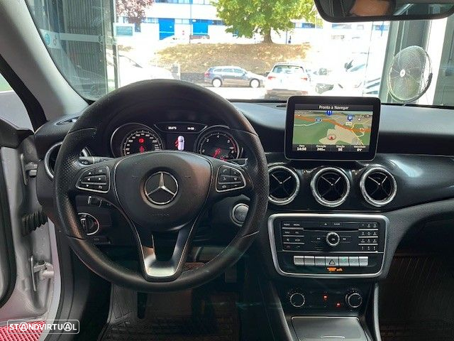 Mercedes-Benz CLA 200 - 12