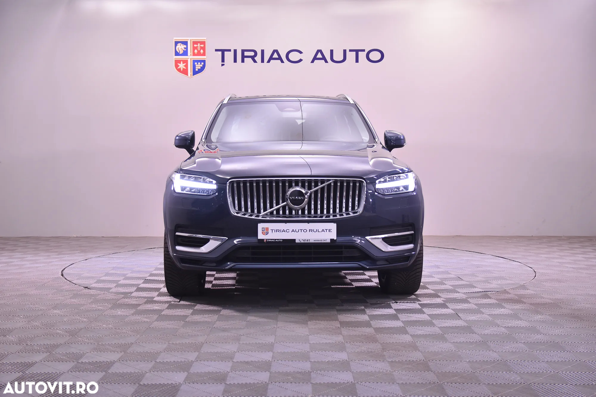 Volvo XC 90 - 8