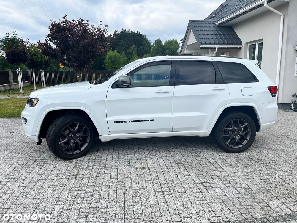 Jeep Grand Cherokee - 15