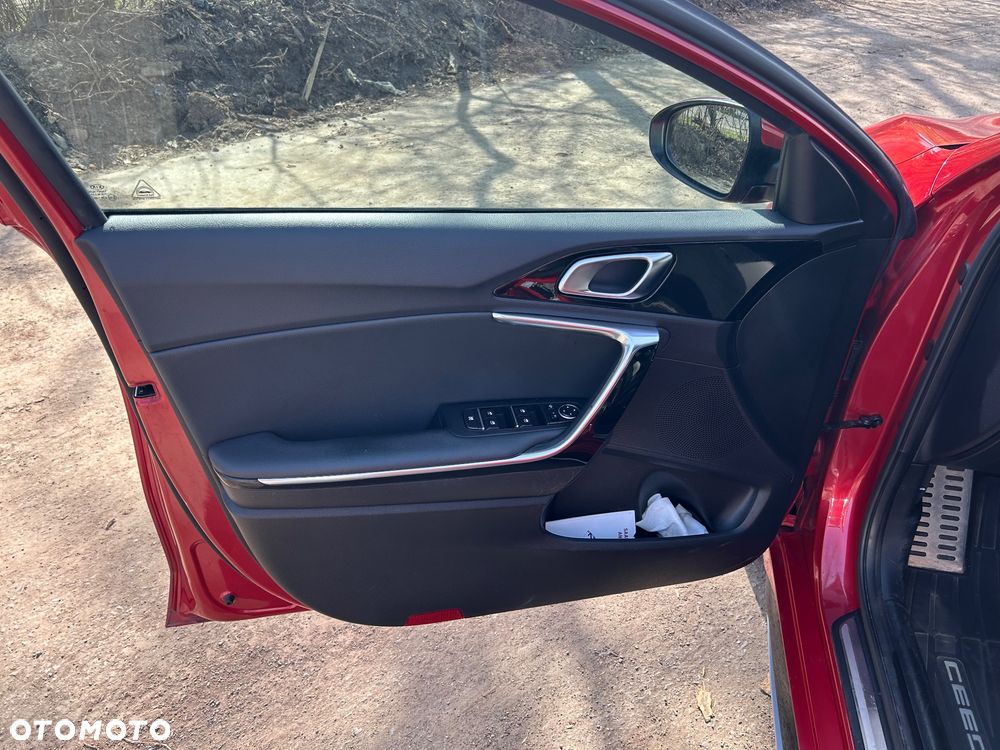 Kia ProCeed 1.4 T-GDI DCT7 OPF GT LINE - 17