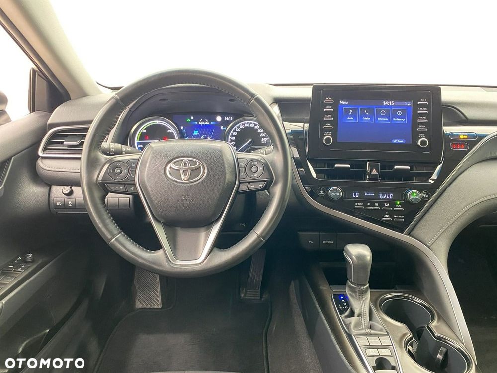 Toyota Camry - 10