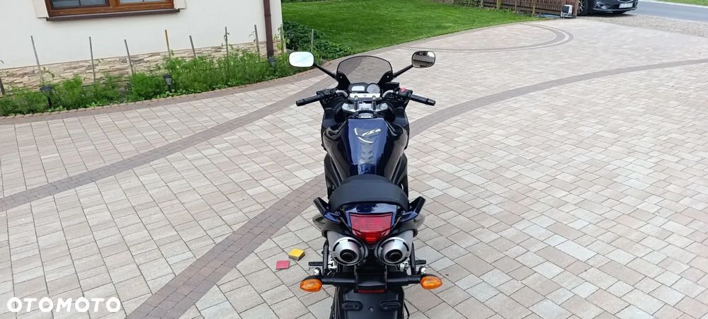 Yamaha FZ6 - 8