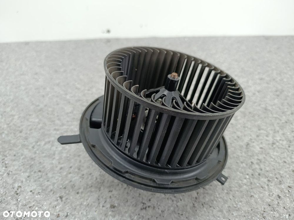 WENTYLATOR NAWIEWU, DMUCHAWA BMW 3 E91 87062 T1000660W/B  NISSENS  VALEO - 1