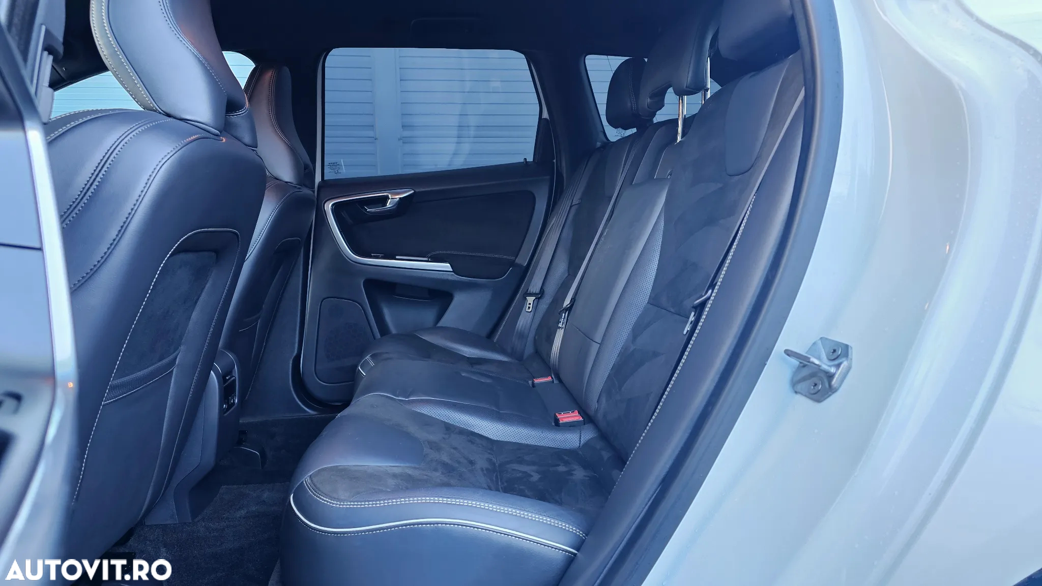 Volvo XC 60 B4 D AWD Geartronic RDesign - 9