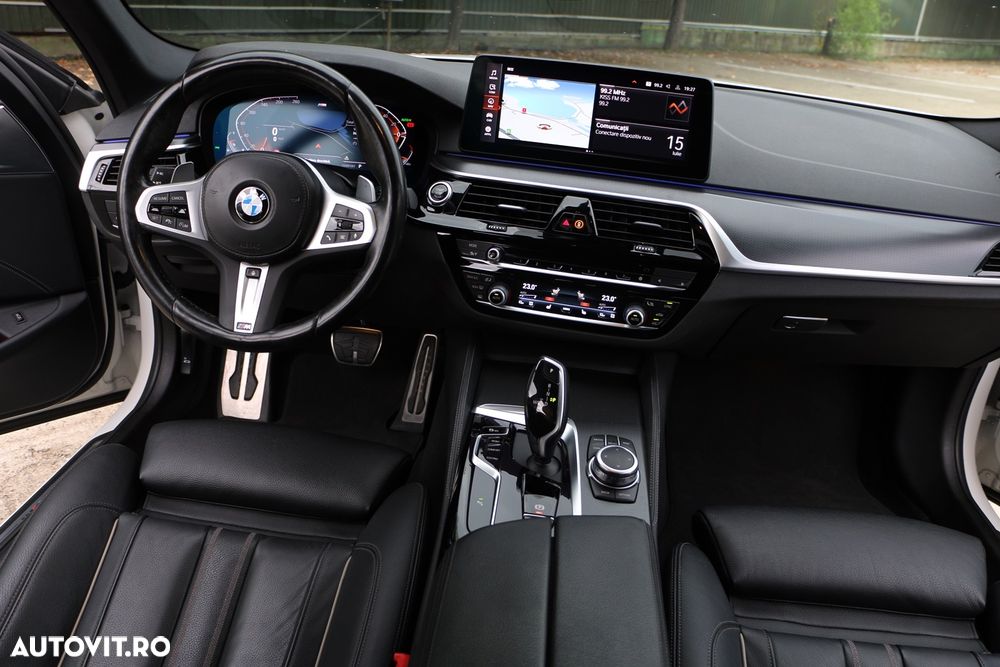 BMW Seria 5 530i xDrive AT MHEV - 9