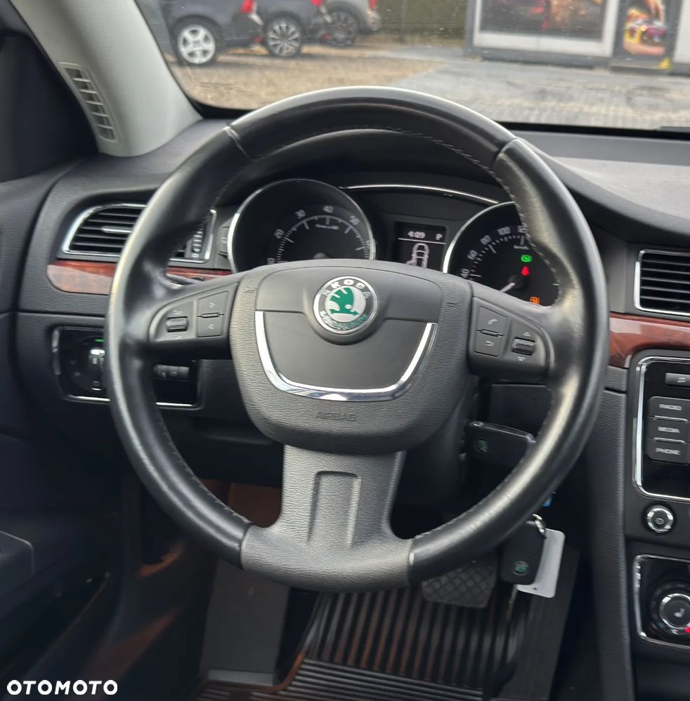 Skoda Superb 3.6 V6 4x4 DSG Elegance - 31