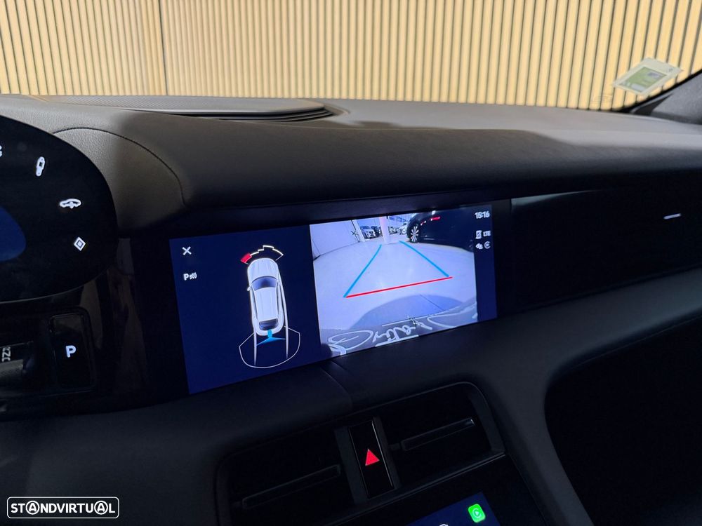 Porsche Taycan Cross Turismo 4 - 18