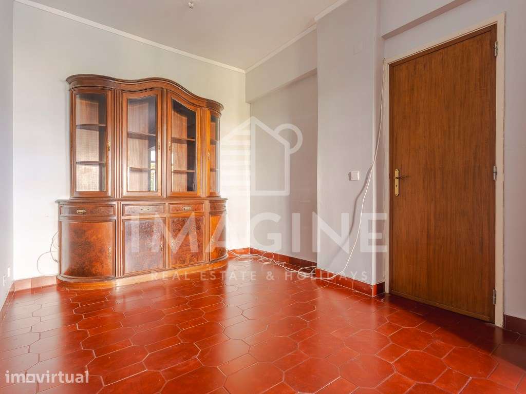 Apartamento T2 para venda na Avenida de Angola, Bairro do Liceu, Se... - Grande imagem: 4/26