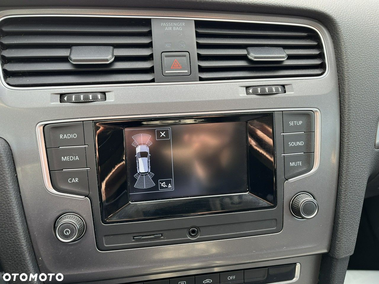 Volkswagen Golf - 29