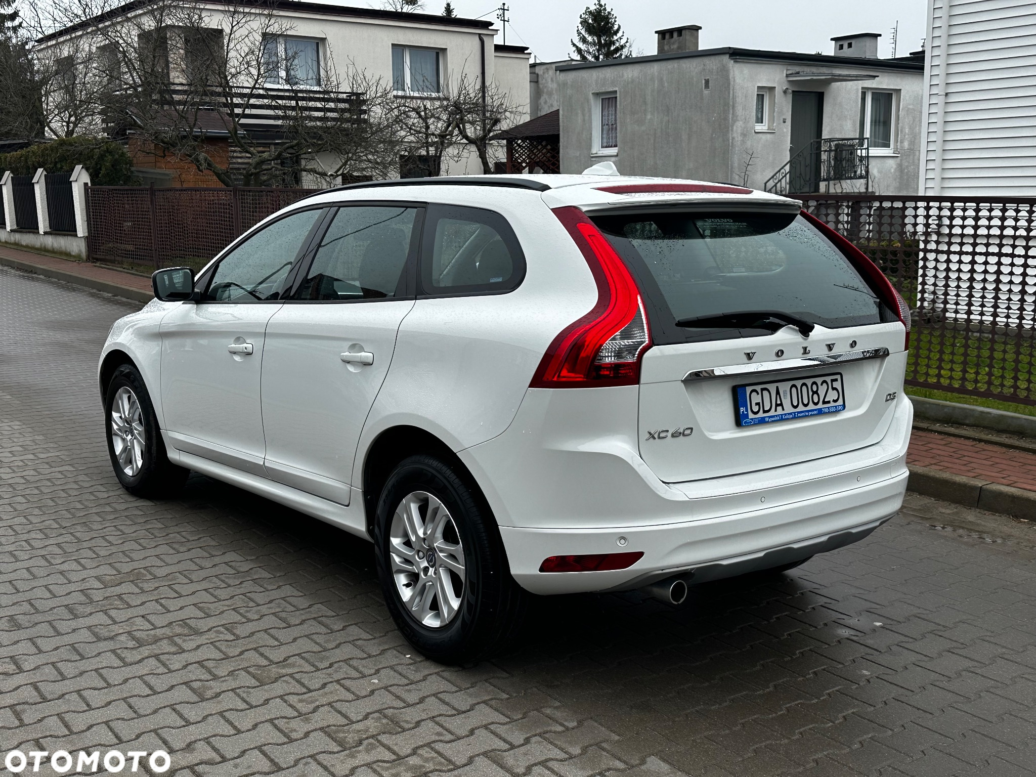Volvo XC 60 D3 Drive-E Ocean Race - 4