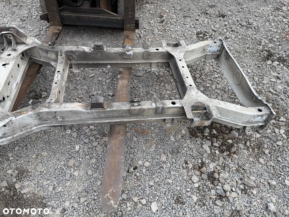 Rama Mercedes Sprinter W906 bliźniak Itallia - 5