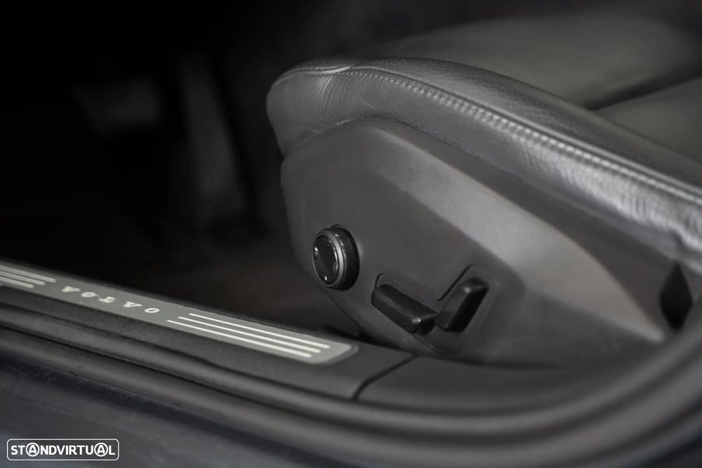 Volvo S90 2.0 D4 Momentum Geartronic - 12