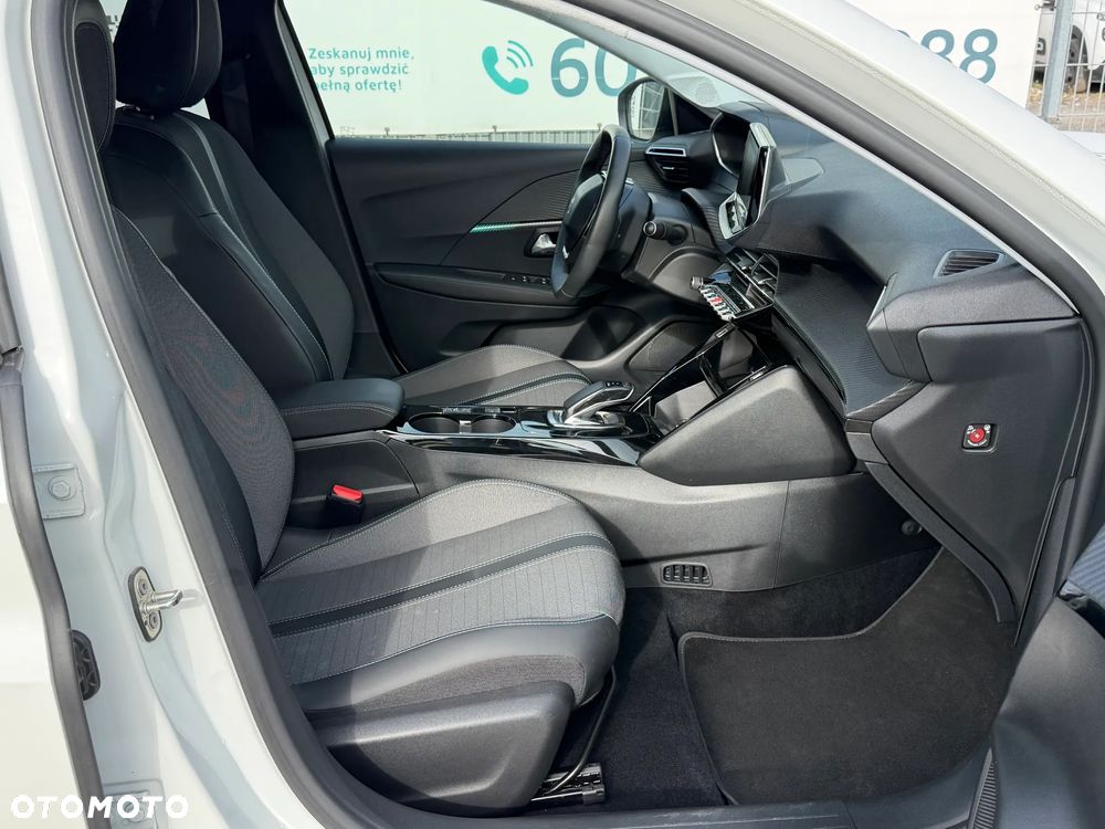Peugeot 208 - 16
