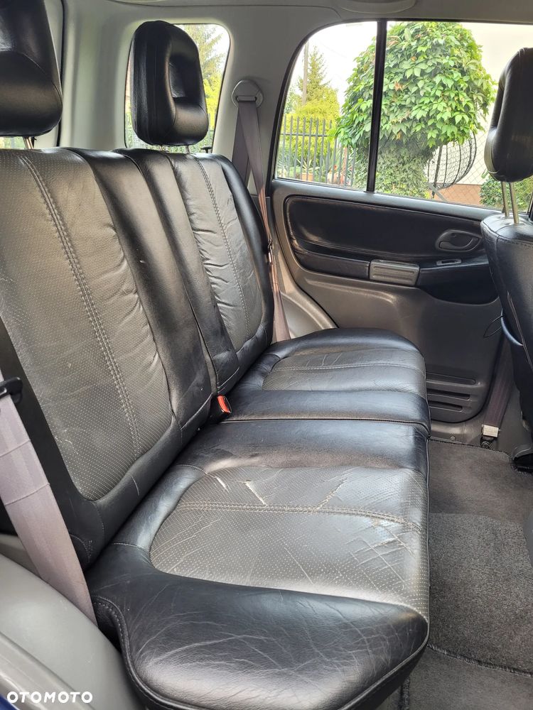 Suzuki Grand Vitara ver-2-5-v6 - 6