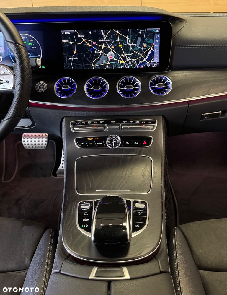 Mercedes-Benz Klasa E 300 9G-TRONIC AMG Line - 14