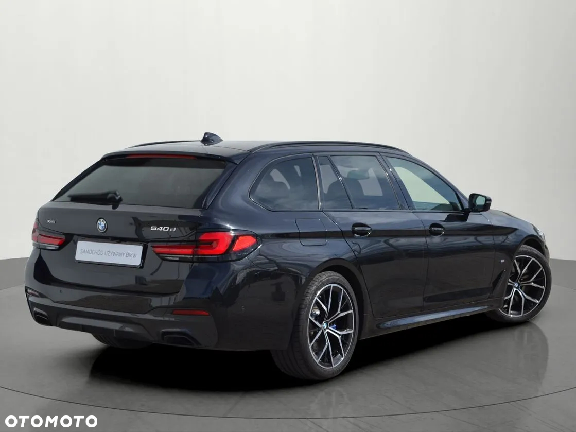 BMW Seria 5 540d xDrive Touring M Sport Edition - 4