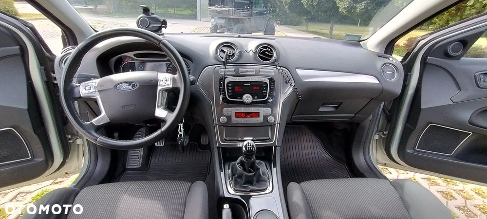 Ford Mondeo 2.0 Titanium - 13