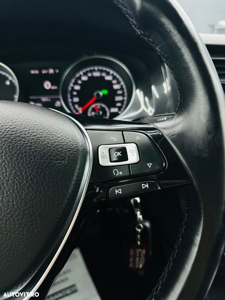 Volkswagen Golf 1.6 TDI SCR DSG Comfortline - 28