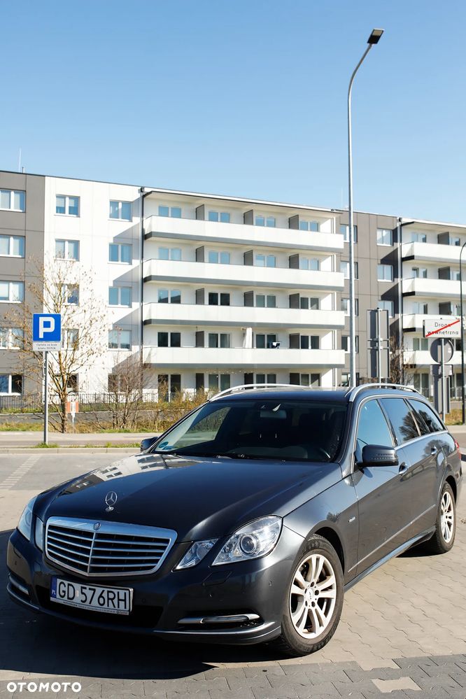 Mercedes-Benz Klasa E 200 BlueEFFICIENCY 7G-TRONIC Elegance - 13