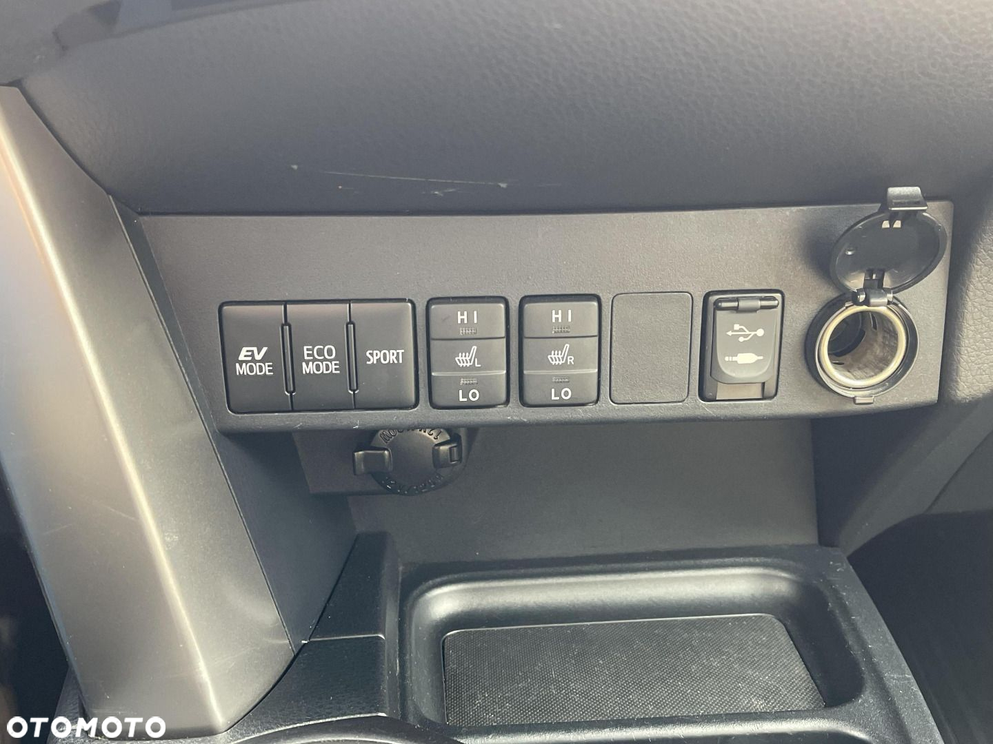 Toyota RAV4 - 19