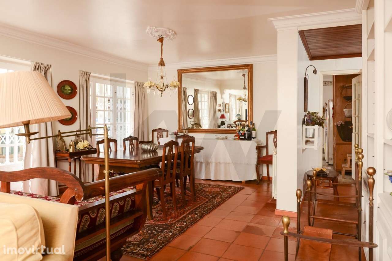 Moradia Isolada com dois pisos, garagem dupla em Casais de Mem Martins - Grande imagem: 5/22