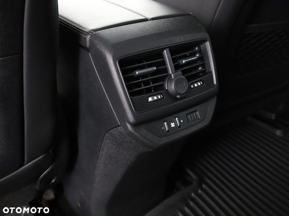 Peugeot 3008 1.6 BlueHDi Allure S&S EAT6 - 40