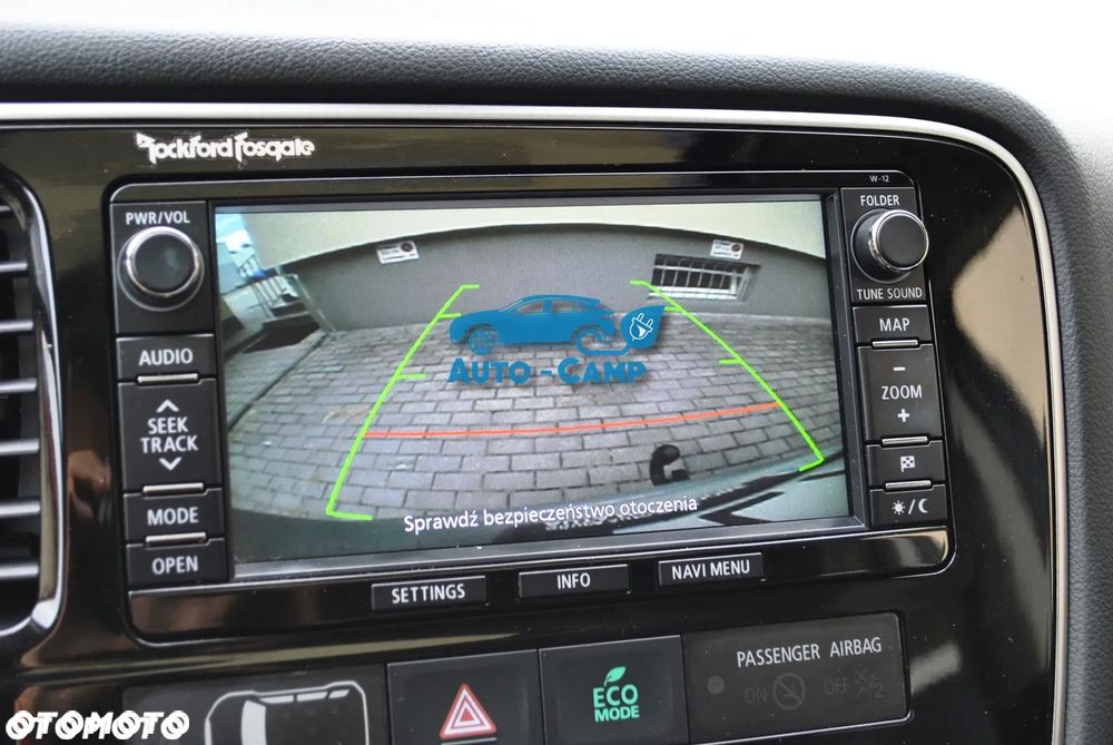 Mitsubishi Outlander Instyle NAVI + - 18