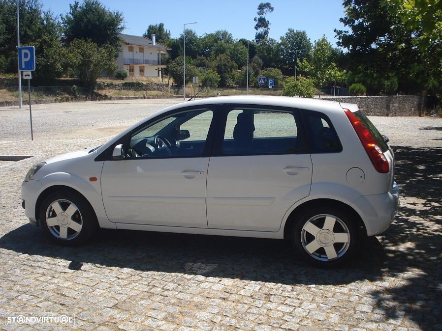 Ford Fiesta 1.4 TDCI Trend - 11
