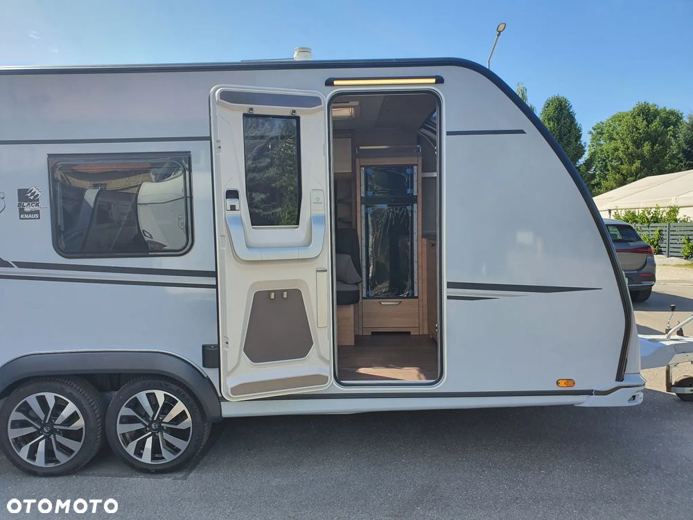 KNAUS SUDWIND 650 PXB BLACK SELECTION - 9