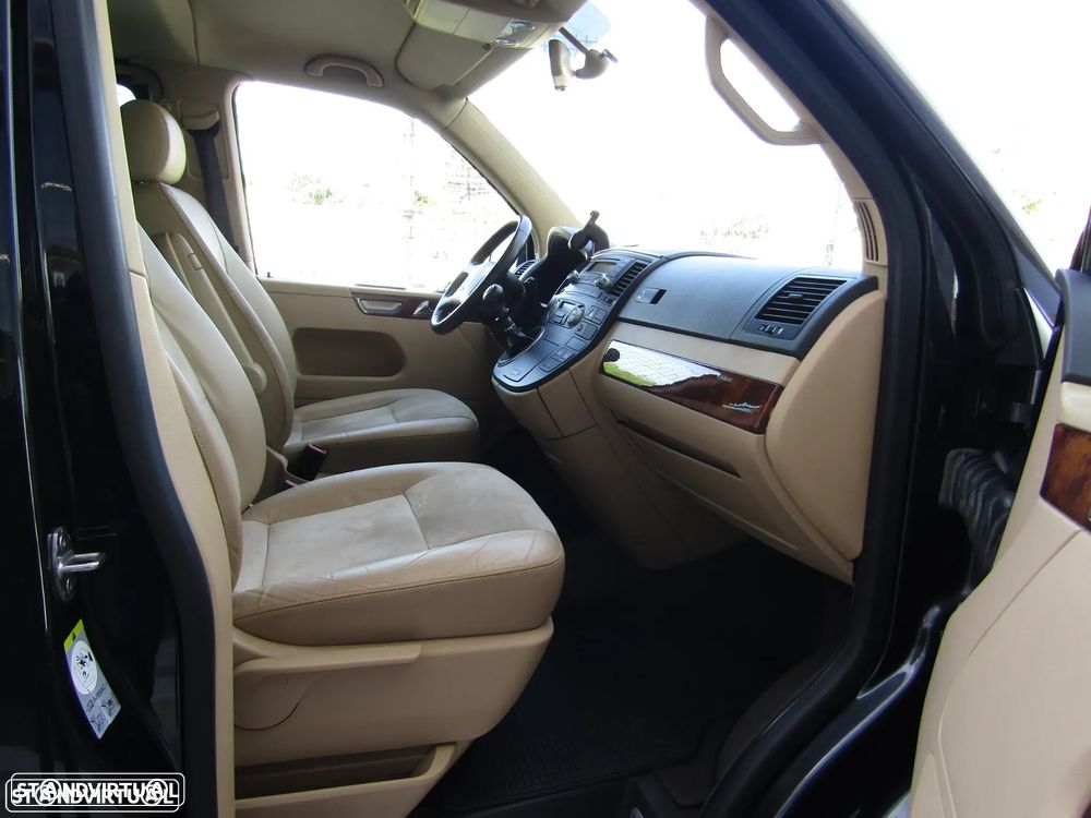 VW Multivan 2.5 TDi Highline - 19