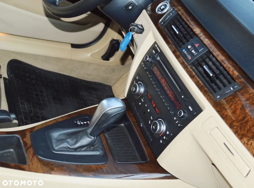 BMW Seria 3 - 37